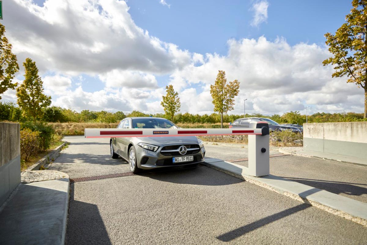 automatische schranke sh 100