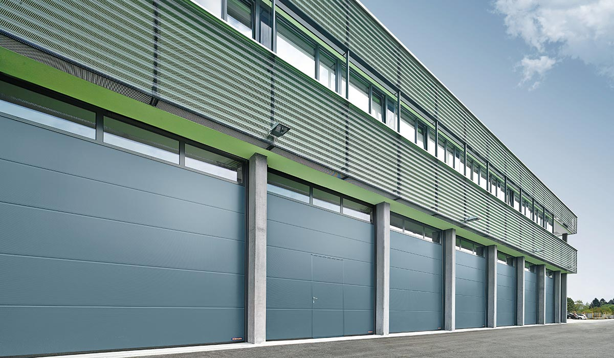 industriesektionaltor-industrietor-hoermann-grau