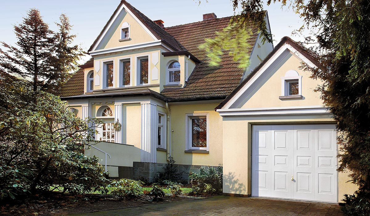 kipptor-garagentor-schwingtor-hoermann-weiss