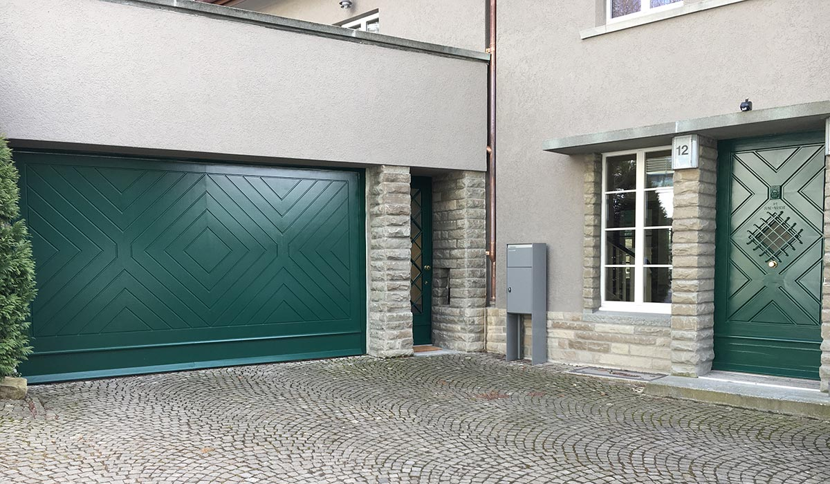 kipptor-garagentor-schwingtor-pfullendorfer-gruen-sondertor-2