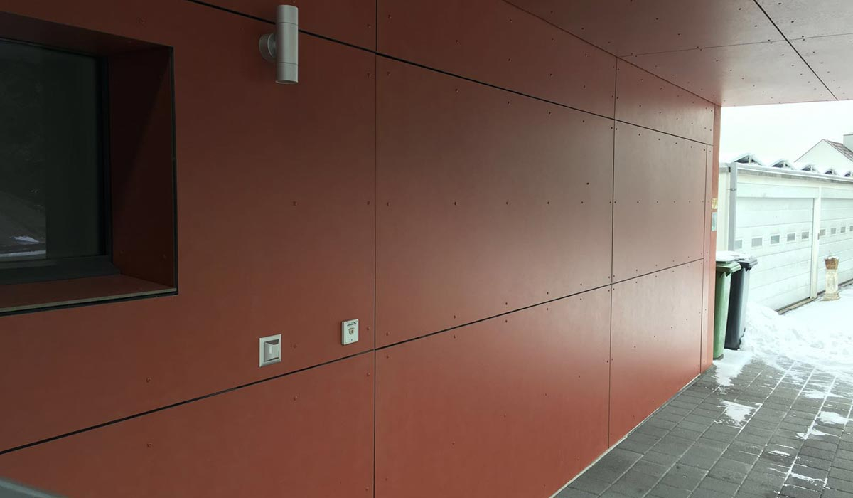 kipptor-garagentor-schwingtor-pfullendorfer-rot-fassadentor-1